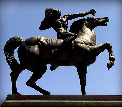 Strijelac, jedan od kipova Indijanaca koji se nalaze u Central Grant parku u Chicagu, 1928. 