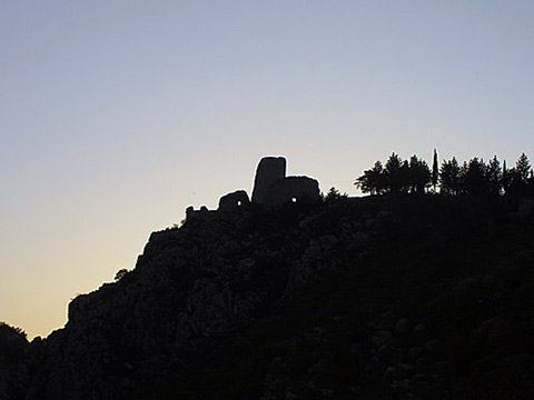 Gradina u sumrak 