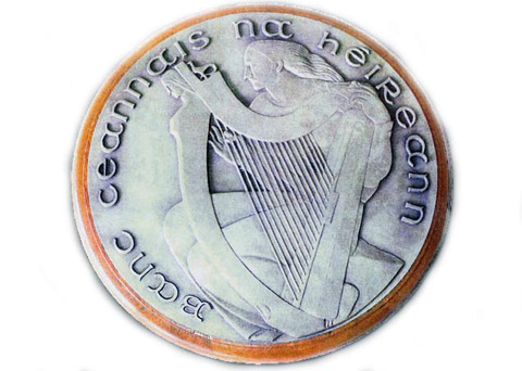 Srebrenjak s motivom 