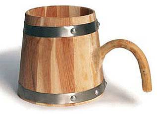 Susak - tradicionalni drveni vrč iz kojeg se pije vino 